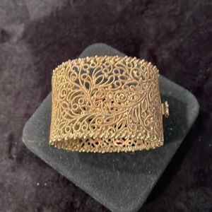 Goldtone Filagree Bracelet in Exotic Design